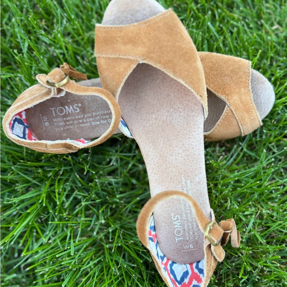 Toms Women's Brown Suede Ankle Strap Sandals - Picture 2 of 10